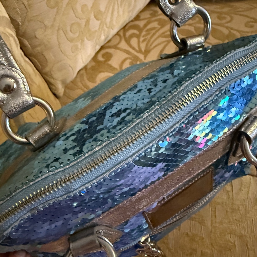 Limited Edition Coach Poppy Sequin Bag Turquoise Silver no Strap preowned - Picture 10 of 16